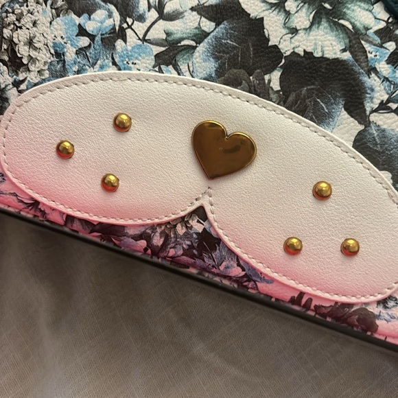 Betsey Johnson boxed set crossbody bag and card case - Picture 2 of 5